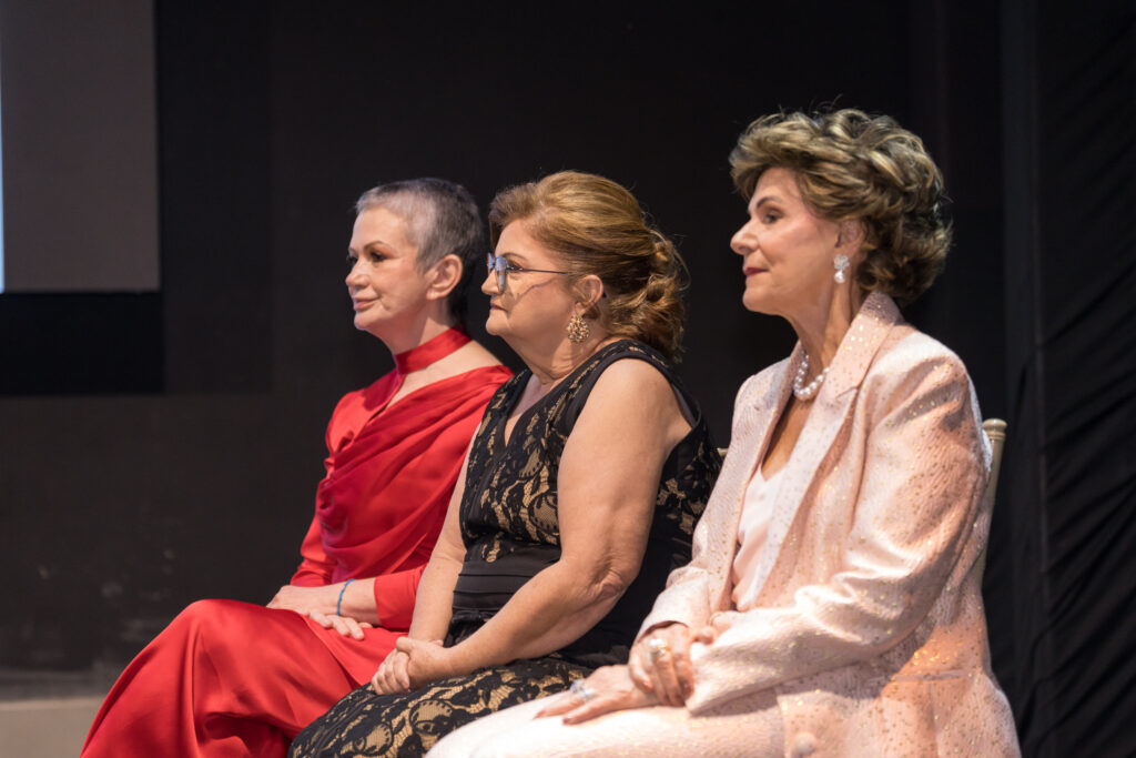 Mulheres unidas pelo amor ao próximo